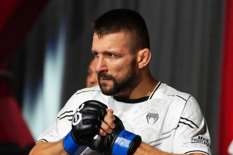 マクレガーがガリーを擁護！「あいつは逸材だ」 UFC330へ熱いエール