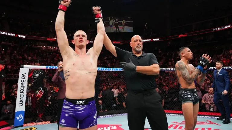 ジョー・ローガンが示唆！マカチェフ、UFC330後に引退の可能性「あり得る」