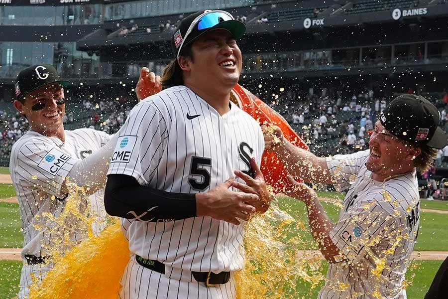 村上宗隆、両親の前で2発6打点！「父ちゃん母ちゃん、やったよ～」