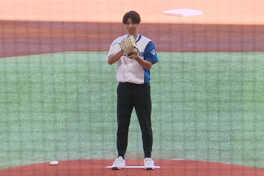 甲子園Vから15年、吉永健太朗がエスコンで魔球シンカー披露！ファン興奮