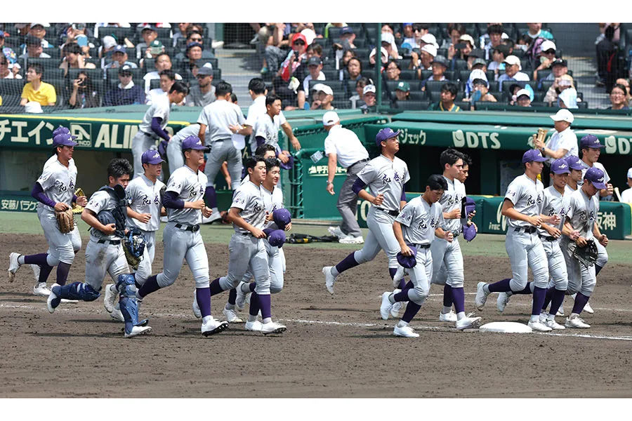 「何が起きた」甲子園騒然！花巻東・赤間の超絶好走塁でネット熱狂