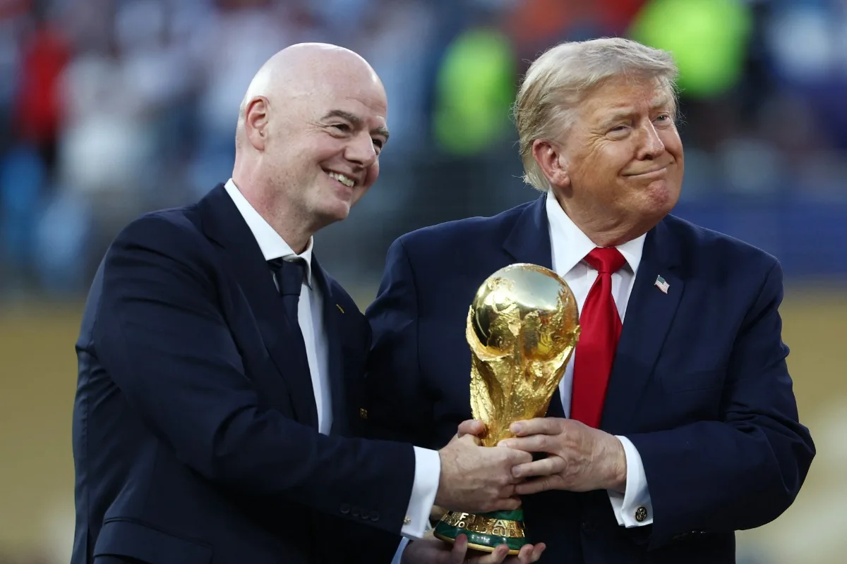 FIFA会長が留任へ 売却案撤回も謝罪では収まらない反発