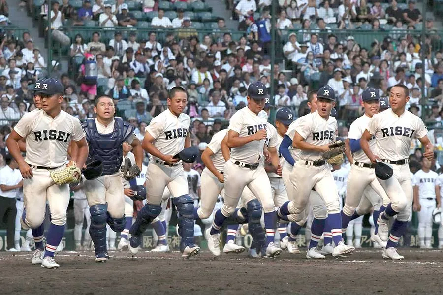 履正社・三木捕手の頭脳プレーに歓声！2-6-3併殺で「しごでき」